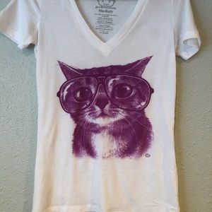 Like new, white, v-neck cat shirt